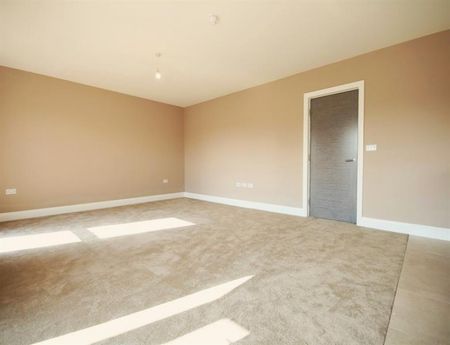 3 Bedroom Apartment To Let - Photo 3