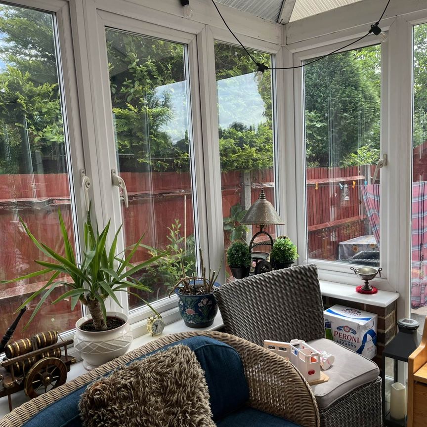 4 Queenhythe Crescent, Jacobs Well - Photo 1