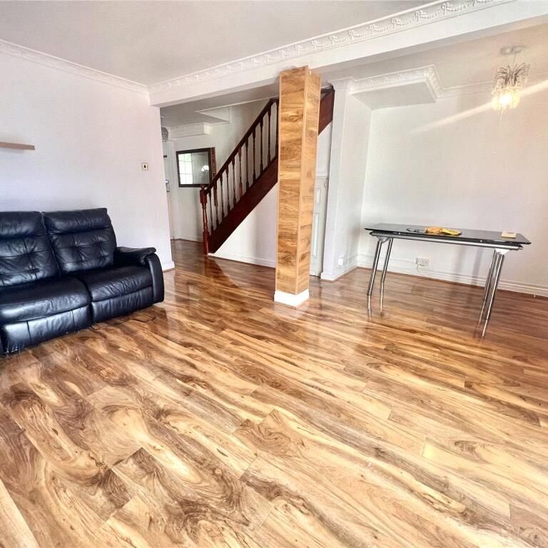 2 bedroom terraced house to rent - Photo 1