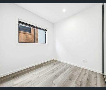 Near new 2 bedroom Granny Flat - Photo 2