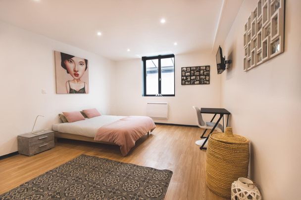 Location Appartement 4 pièces 179m² TOURCOING 59200 - Photo 1