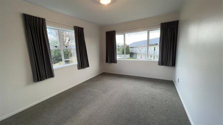 Unit 4, 66 Ferndale Road, Mt Wellington, Auckland - Photo 3