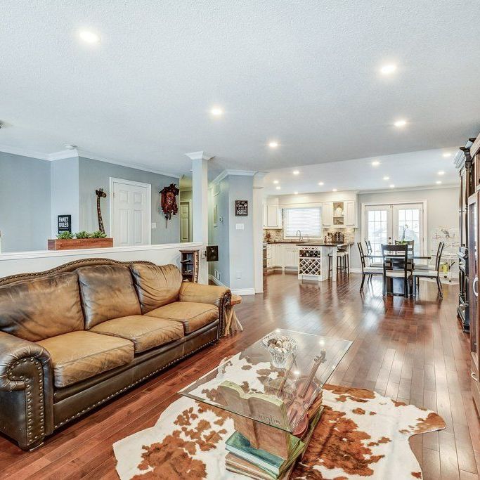 For Lease - 199 King Street, East Gwillimbury, Ontario - Photo 1