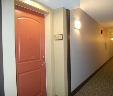 2bed + den 2bath Condo; Sundance Ridge – Available October 1st - Photo 1