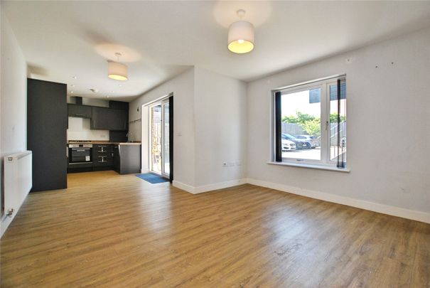 2 bedroom maisonette to rent - Photo 1