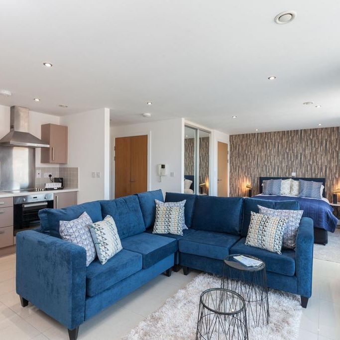 1 bedroom serviced apartment to rent - Photo 1