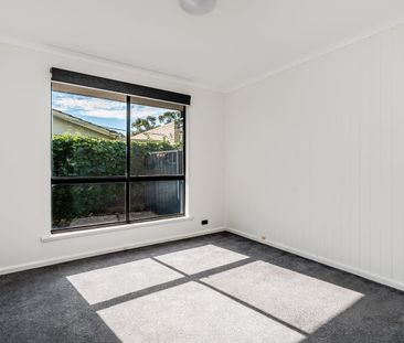 Spacious 4 bedroom family home in quiet leafy location. - Photo 4