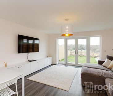 3 bedroom terraced house to rent - Photo 3