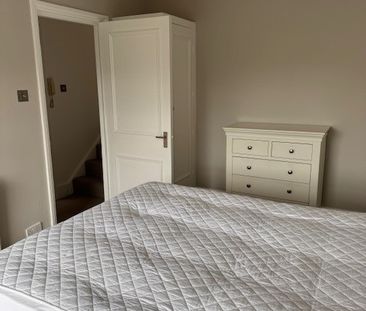 1 Bed Flat, Tooting Common, SW17 - Photo 4