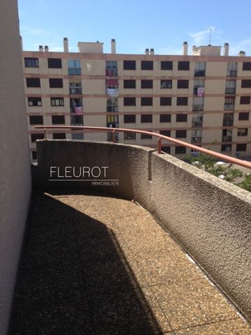 Appartement 2 pièces 53m2 MARSEILLE 10EME 790 euros - Photo 5