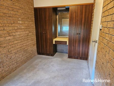 Centrally Located Two Bedroom Unit - Photo 5