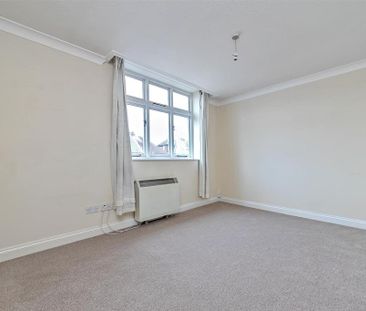2 bedroom maisonette to rent - Photo 2