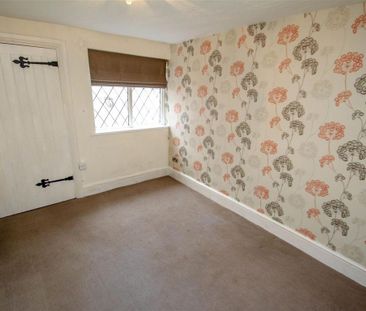 2 bedroom cottage to rent - Photo 2