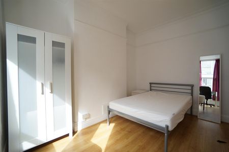 8 College Road - Photo 3