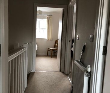 3 bed Terraced in Twist way , Slough, SL2 2AY - Photo 2