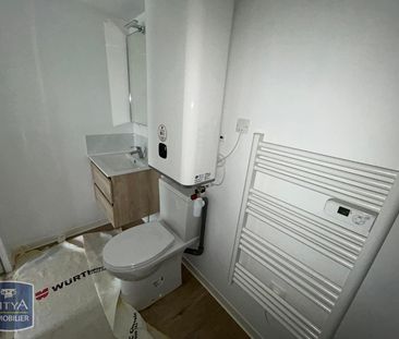 Location Appartement 1 pièce 16m² CHANGE 53810 - Photo 1