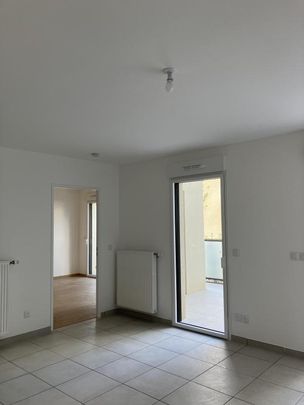 Location Appartement 2 pièces 49m² VILLEFRANCHE SUR SAONE 69400 - Photo 1