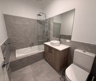 8a Lighthouse Grove, Madora Bay, WA 6210 - Photo 6