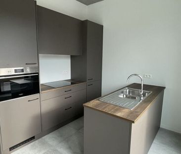 Appartement te huur in Antwerpen voor € 1.230 met 2 slaapkamers - Photo 3