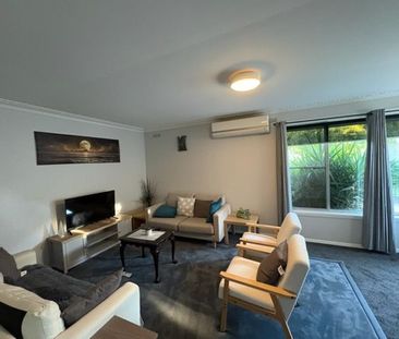 Charming Home in the Heart of Mooroopna - Photo 2