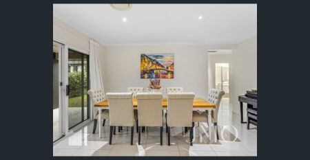 LOW MAINTENANCE & STYLISH 4 BEDROOM HOME - Photo 3