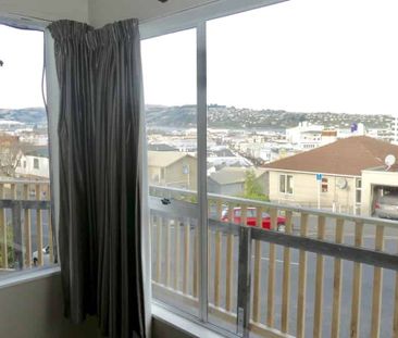 Location - Location - Photo 4