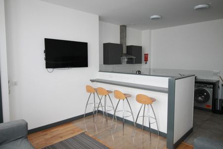 Room in a Shared Flat, Slater Street, L1 - Photo 3