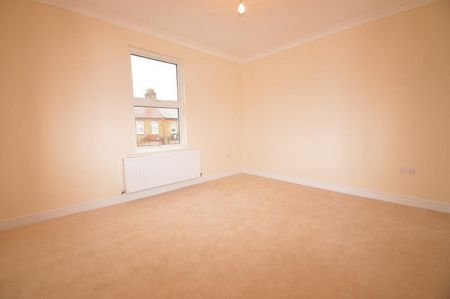 Montague Road, Slough, Berkshire,SL1 - Photo 3