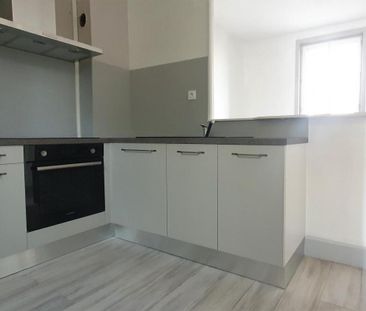 Location Appartement 3 pièces 63m² ROANNE 42300 - Photo 4