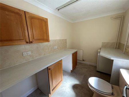 2 bedroom semi-detached house to rent - Photo 2