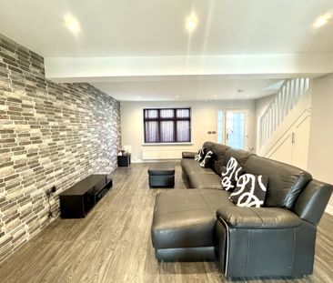 The Alders, Greater London, TW5 - Photo 2