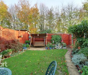 3 bedroom semi-detached house to rent - Photo 3