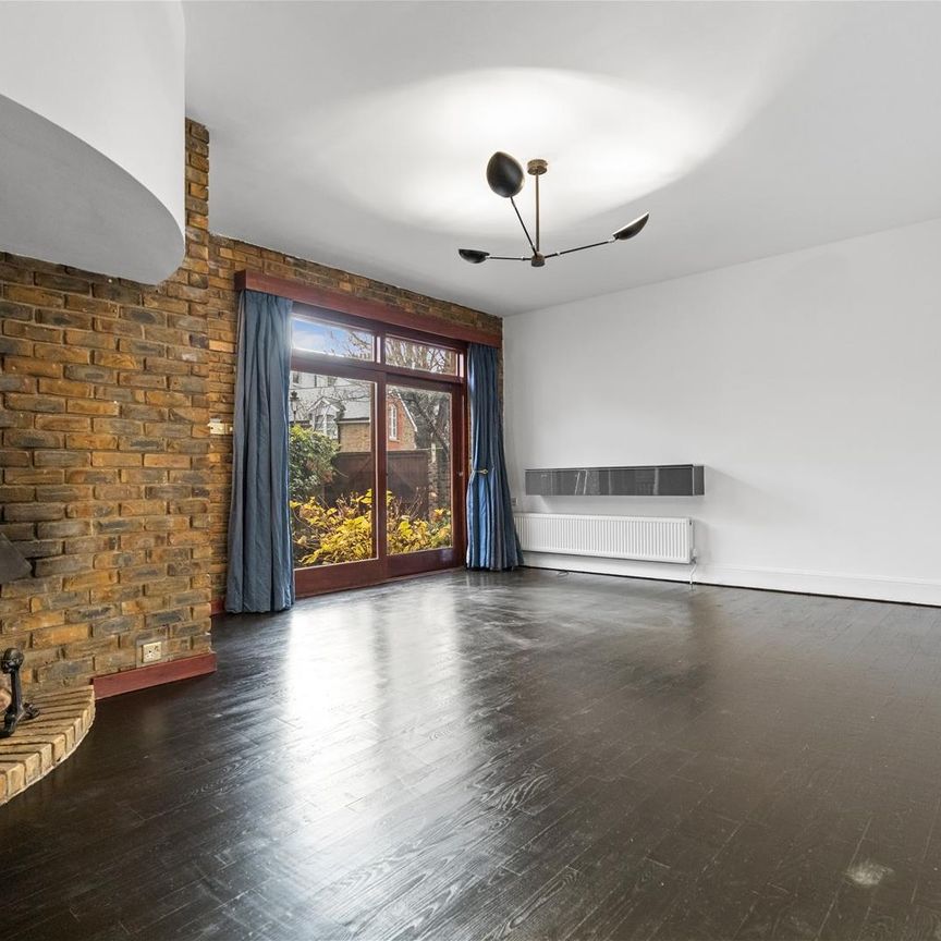 Wavel Mews, South Hampstead, London - Photo 1