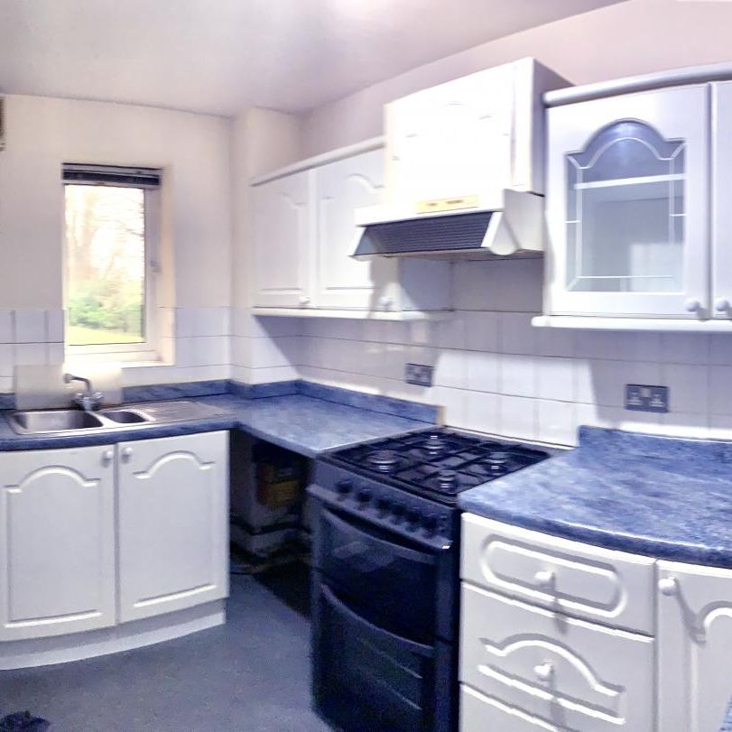 Ground Floor Flat 2 Bedroom Flat at , Courtland Close, Watford, WD24 5GS Rent £1700 exclusive of bills - Photo 1