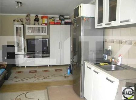 Inchiriere 2 camere, 49 mp, balcon de 7 mp! Mobilat modern! Cu parcare! - Photo 3