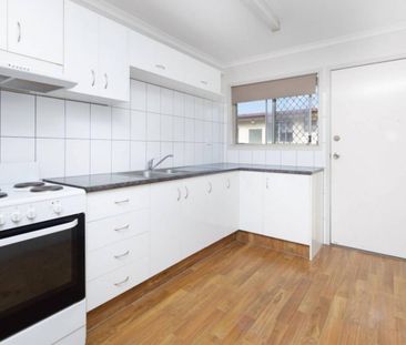 $395 per week - 2 bedroom unit - Photo 2