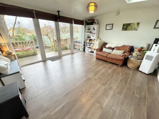 4 bedroom semi-detached house to rent - Photo 1