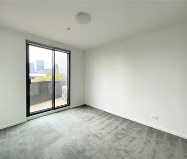 49/99 Whiteman Street - Photo 5