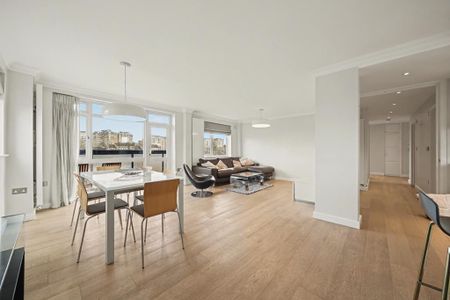 3 bedroom flat to rent - Photo 3