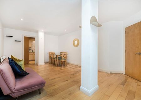 Bartholomew Close - Photo 2