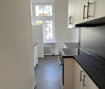 Wunderschöne 2-Zimmer-Altbauwohnung im Zweitbezug nach Modernisieru... - Photo 1