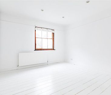 2 bedroom maisonette to rent - Photo 3