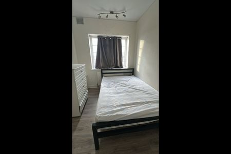 Room in a Shared House, Kennyland Court, NW4 - Photo 5