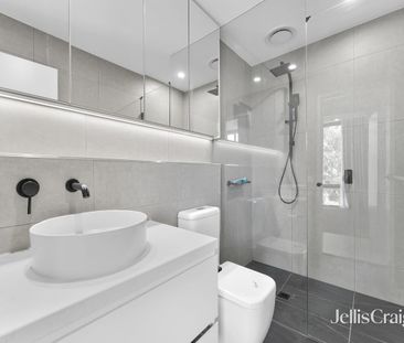 Elevated Modern Living – Gas Bill Included - Photo 3