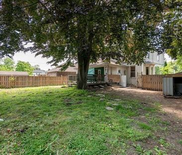 For Lease - 820 Colborne Street, Brantford, Ontario - Photo 4