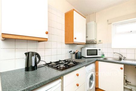 Studio to rent - Photo 3