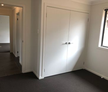 Beautifully Presented Home - Photo 6