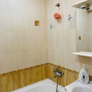 Inchiriez Apartament 3 camere Grigorescu - Photo 2