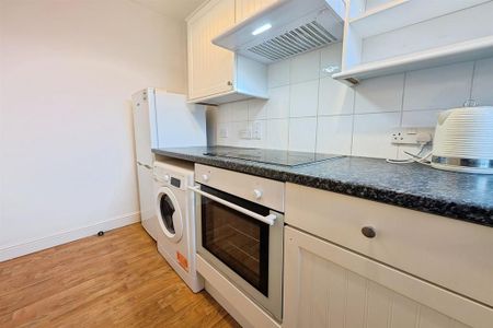 1 bedroom flat to rent - Photo 5