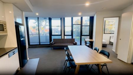 2 bed 2 baths - Photo 2